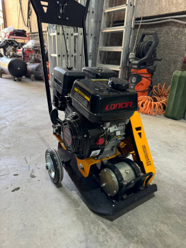  в прокат в Воткинске. У нас лучшая цена за сутки! Возможность взять в аренду с выгодной скидкой до 40% при экспресс доставке 24/7. И помните, ночью стоимость еще дешевле на 30%! #арендапрокат #виброплита #выгодно